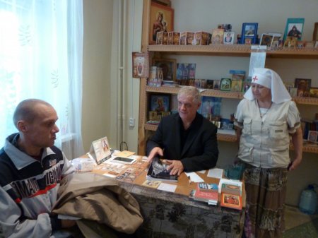 Пост милосердия при больнице в переулке Кустовой Пост милосердия при больнице в переулке Кустовой